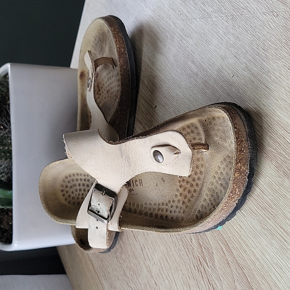 Greenwich VILLAGE Suede Sandals